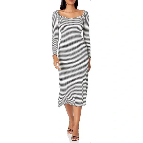 maggy london black and white dress Maggy London Long Sleeve Shirred Dress with High-Low Skirt Women's : 12